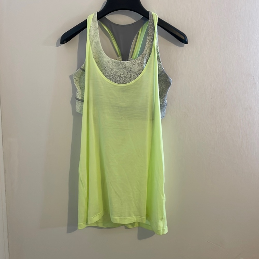 Lululemon workout top